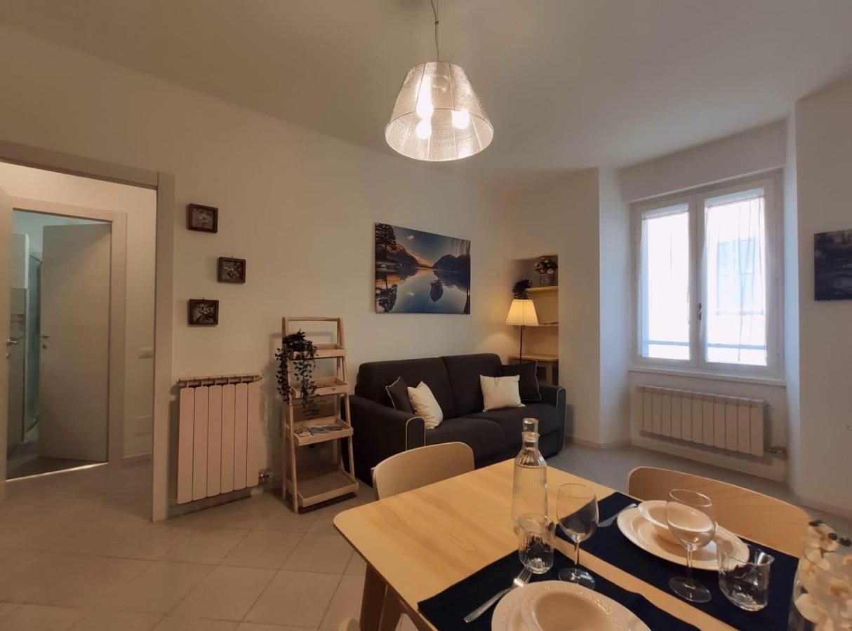 La Casina Al Lago Mandello del Lario Kültér fotó