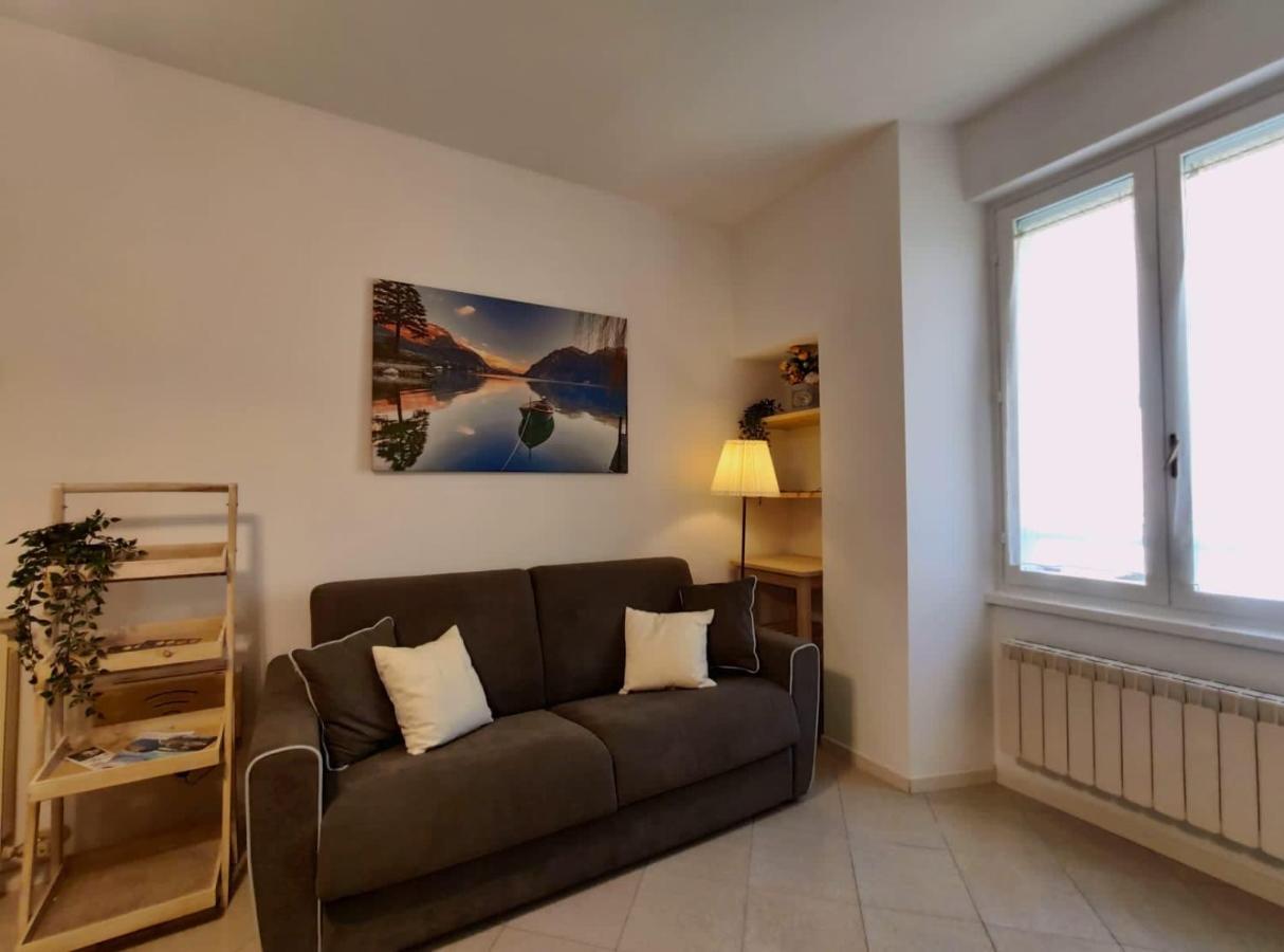 La Casina Al Lago Mandello del Lario Kültér fotó